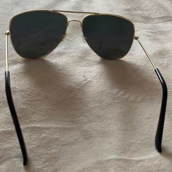 RAINBOW COLOR MIRRORED LENS CLASSIC AVIATOR SUNGLASSES - Picture 5 of 9